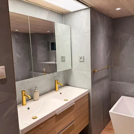 Apartment Exclusive In With Balcony
